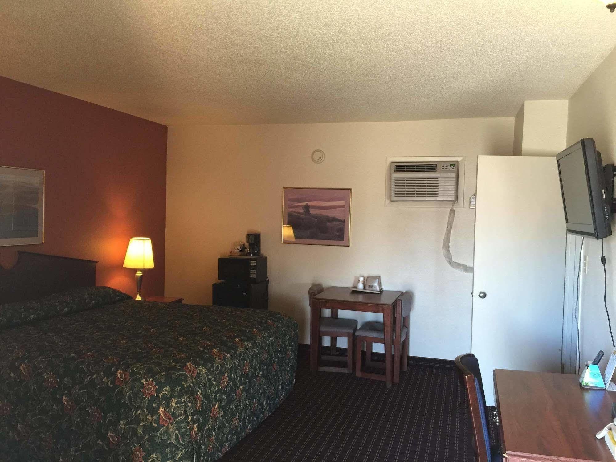 ليبرال Budget Inn Lafonda Motel المظهر الخارجي الصورة