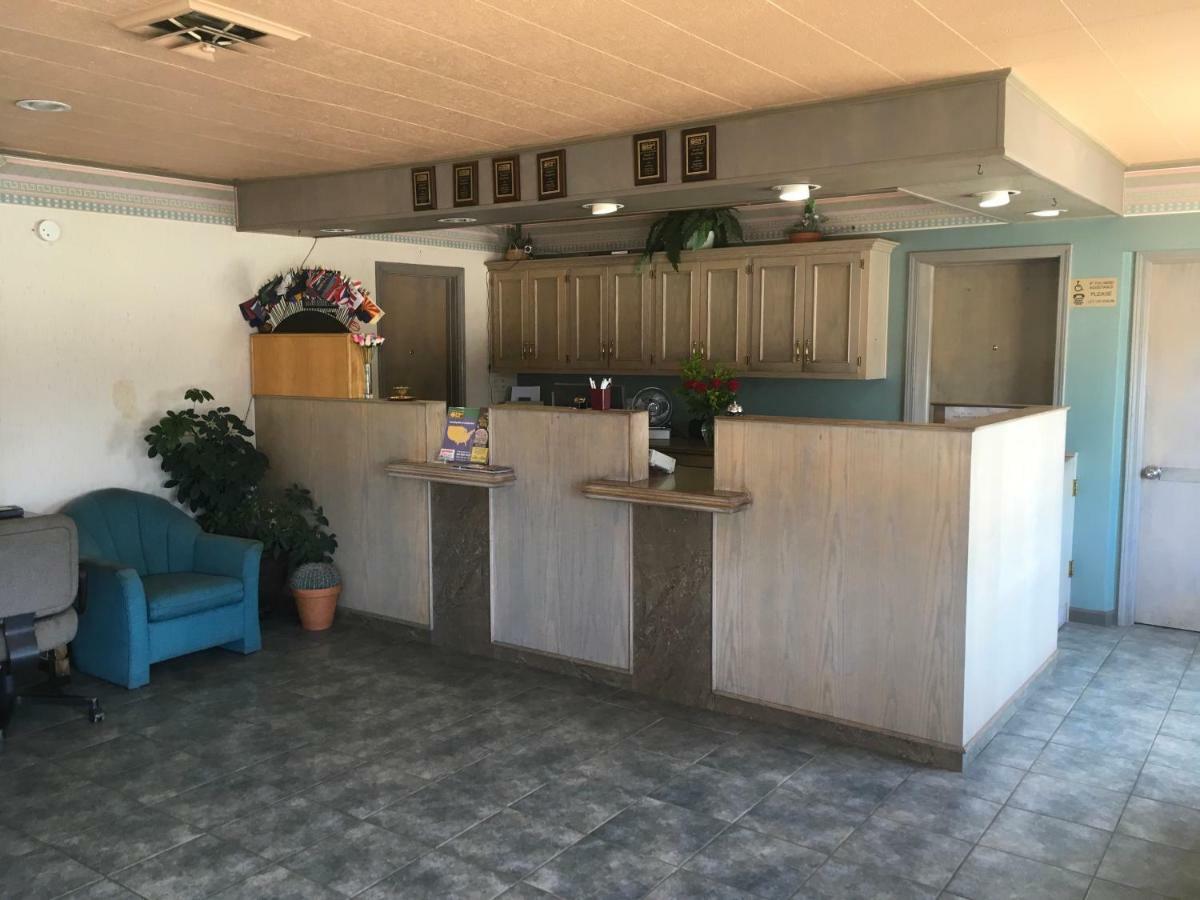 ليبرال Budget Inn Lafonda Motel المظهر الخارجي الصورة
